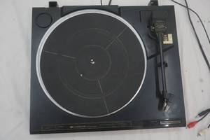 lot 134 image: Pioneer turntable
