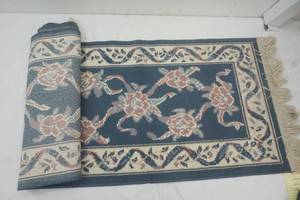 lot 156 image: decorative rug runner