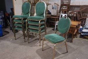 lot 199 image: stackable chairs