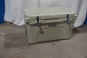 lot 207 image: Yeti cooler