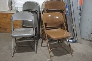 lot 213 image: metal folding chairs