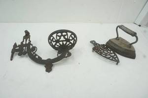 lot 230 image: lantern wall mount
