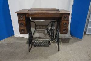 lot 243 image: antique Singer sewing machine