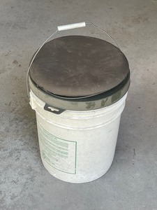 5 Gallon Pail with Cushion Seat