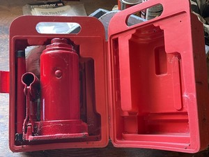 12 Ton Bottle Jack and Case