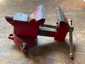 Bench Vise