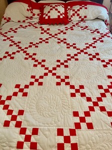 lot 73 image: Vintage Handmade Red and White Quilt & Pillow