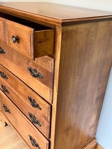 lot 120 image: Vintage Oak Dresser