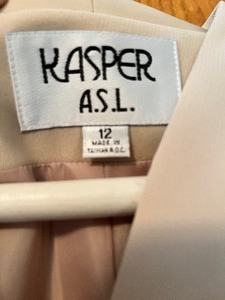 lot 109 image: Kasper A.S.L. Womens 2 PC Polyester Beige Maxi Skirt Suit (Size 12)