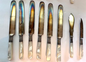 lot 43 image: Vintage Mother of Pearl Antique Flatware Set