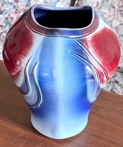 lot 13 image: Stunning Red, White and Blue Signed Pottery Vase