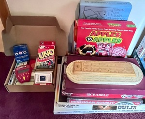 lot 152 image: Board Game & Puzzle Lot