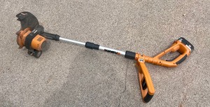 lot 207 image: Worx Weed Wacker