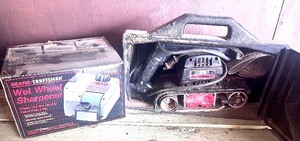 lot 205 image: Wet Wheel Sharpener and Beltsander