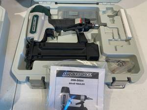 lot 15 image: Masterforce Power Tools