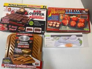 lot 22 image: Kitchen Items