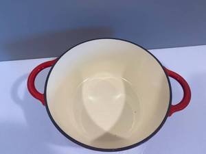 lot 23 image: Pioneer Woman Dutch Oven