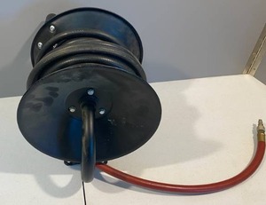 lot 49 image: Air Hose Reel