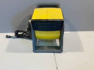 lot 69 image: Stanley Fan