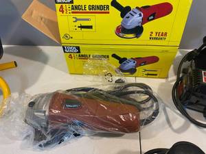 lot 75 image: Power Tools