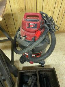 lot 79 image: Garage Items