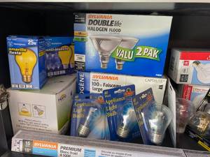 lot 117 image: Light Bulb Haul