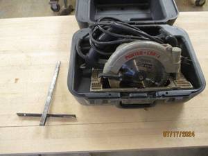 lot 17 image: Porter Cable 347 circular saw...