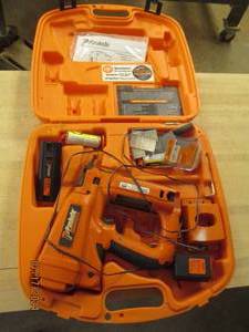lot 19 image: Paslode battery power 18 gauge brad...