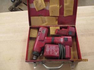 lot 23 image: Milwaukee batter powered drill in c...