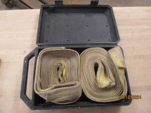 lot 26 image: Pair of tow straps in a case...
