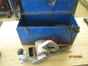 lot 35 image: Skil 3 electric plane...