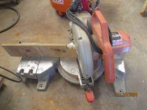lot 44 image: Milwaukee Magnum 10 compound miter...