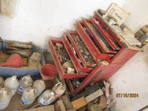 lot 48 image: Tool chest filled with tools, greas...