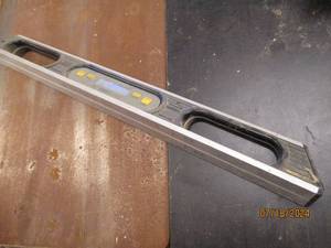 lot 80 image: Pro smart level...