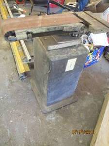 lot 88 image: Craftsman belt sander...