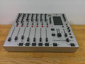lot 6 image: Behringer DX1000 Pro Mixer-Out of Box-Mixer Only