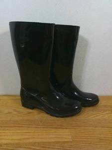 lot 45 image: Pair of Size 10 Womens Rain Boots