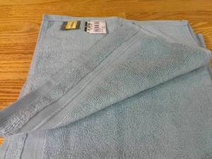 lot 61 image: Lot of 6 Spa Plush Threshold Washcloths Light Blue
