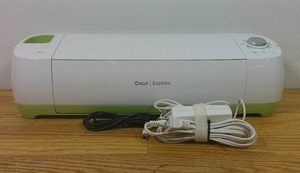 lot 4 image: Lightly Used Cricut Explore Craft Material Cutter