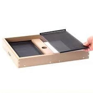 lot 130 image: BIRDS Choice Medium Pole Mount Recycled Seed Catcher Platform