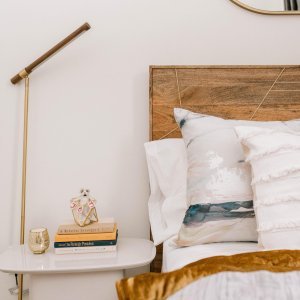 lot 38 image: West Elm LINEAR Wood LED Floor Lamp In Natural Ash & Brass