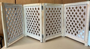 lot 55 image: Freestanding Folding Wooden PET BARRIER Indoor Pet Gate for Steps Safety Gate