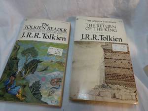 lot 211 image: Vintage J.R.R. TOLKIEN Ballentine Fantasy MCM Paperback Books Collectibles
