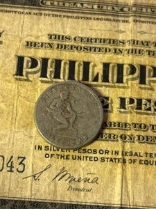 lot 222 image: Vintage 1944 Phillipines VICTORY 5 Pesos Banknote & 5 Centavos 1931 Coin
