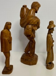 lot 232 image: Vintage Carved Wooden Figures From Mexico & Ecuador Traveling Men