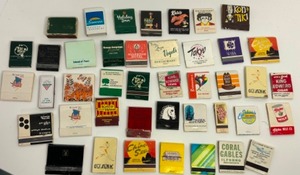 lot 231 image: Huge Lot of Vintage MATCHBOOKS Collectible from all over the USA Many Unstruck