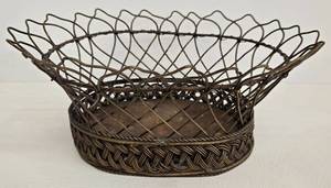 lot 163 image: Vintage French Country Copper Wire Basket Planter