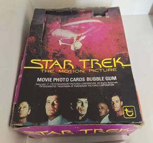 lot 173 image: 1979 Topps STAR TREK The Motion Picture Trading Cards