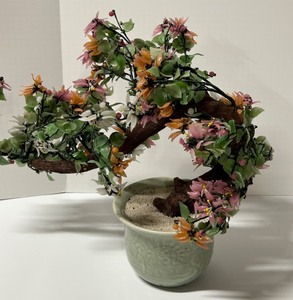 lot 253 image: Vintage Asian Glass & Stone Carved Leaves TREE of LIFE