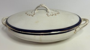 lot 262 image: Vintage Falcons Covered Serving Dish Cobalt Blue & White WOODS & SONS Shola China England
